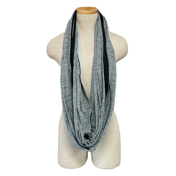 Lululemon Women's Scarf Vest Grey Snaps Arm Holes - Picture 1 of 9